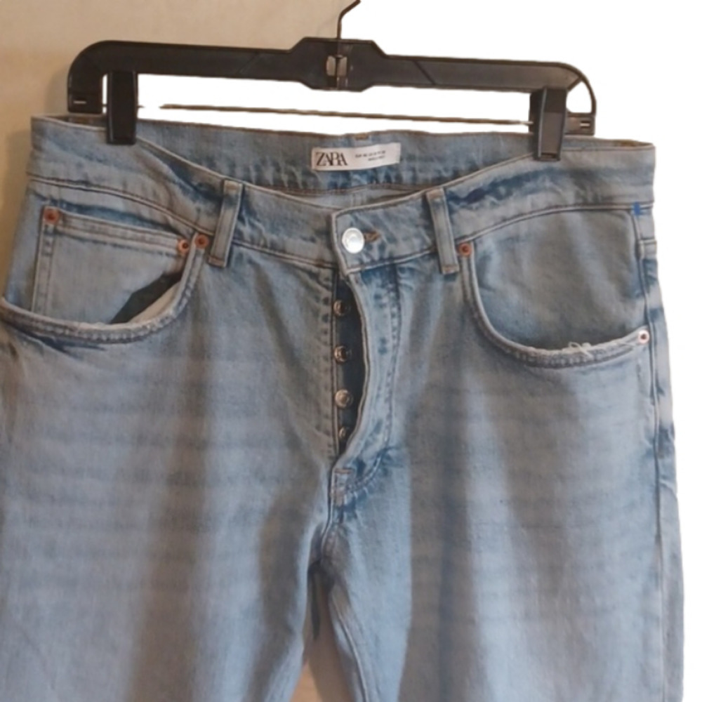 ZARA size 32( 12) lightwash buttonfly denim. Freyed hems. Great for school!! - Picture 2 of 11